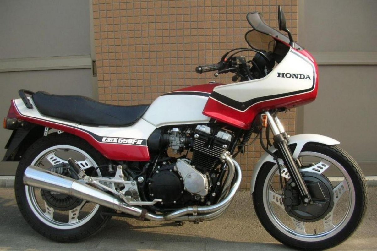 Honda cbx550f