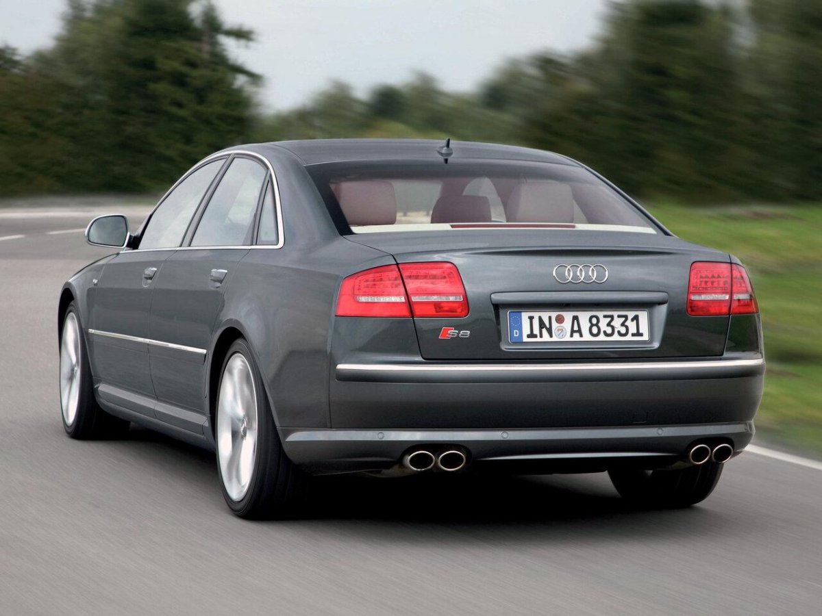 Audi s8 d3 2007