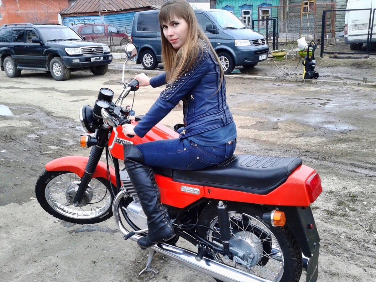 Девушка на Яве