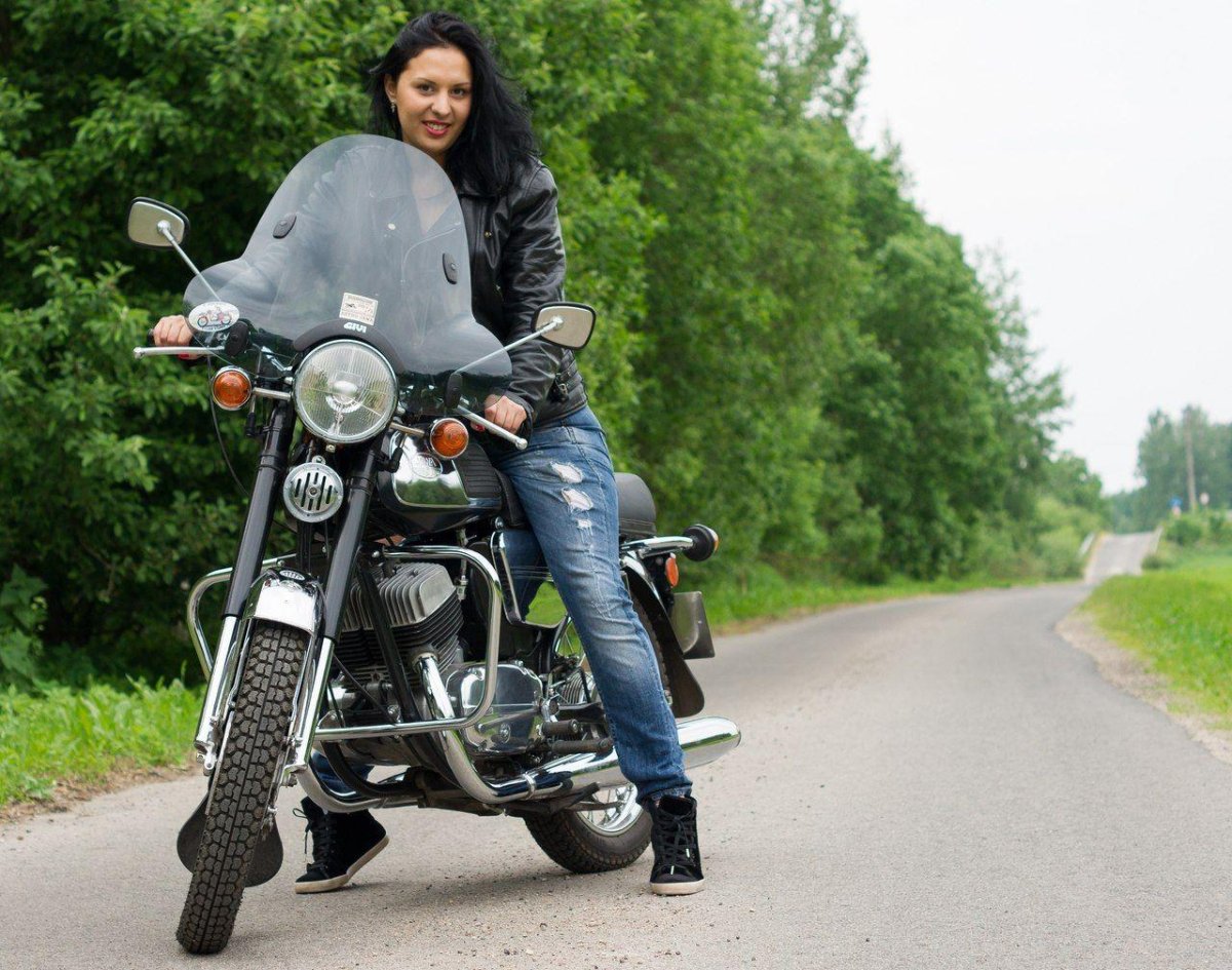 Ява-байкерши Ява 350