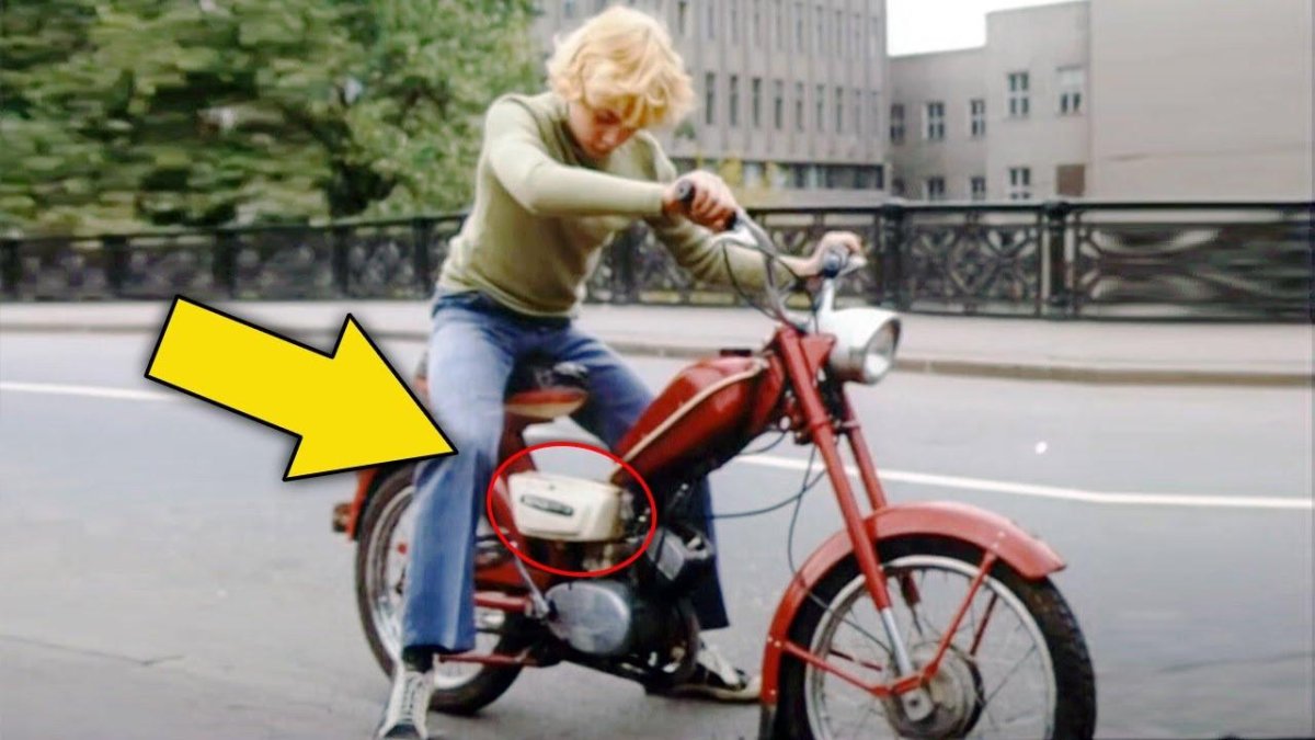 Приключения электроника мопед Сыроежкина