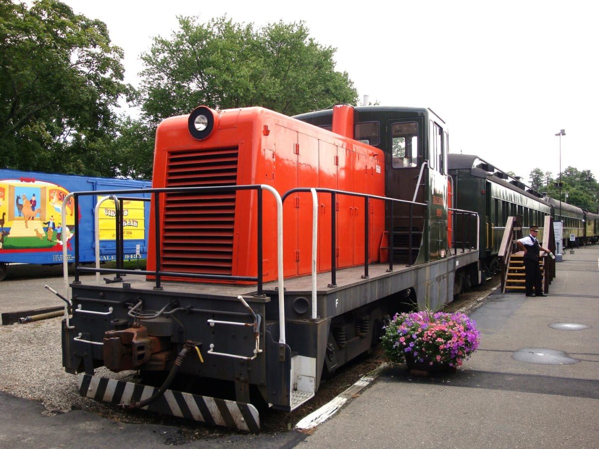 Мотовоз Локомотив