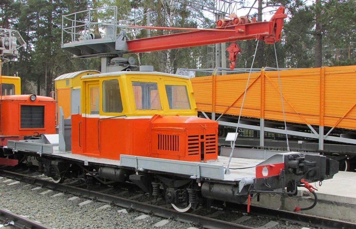 Мотовозы и дрезины