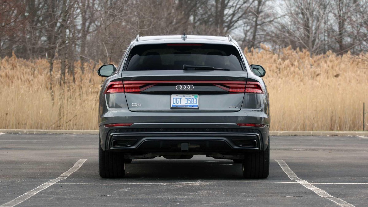 Ауди q8 сзади