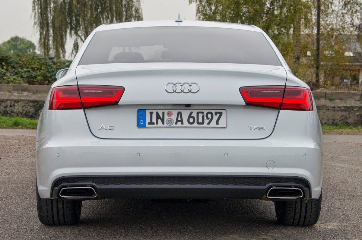 Audi a6 сзади