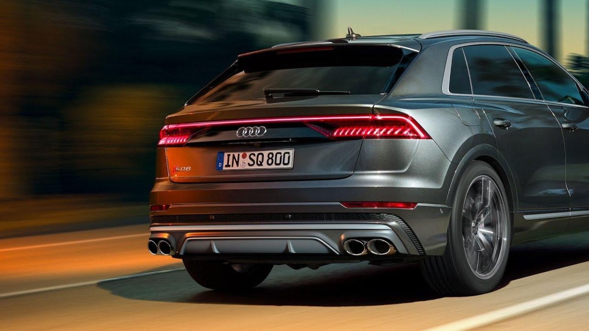 Ауди q8 зад