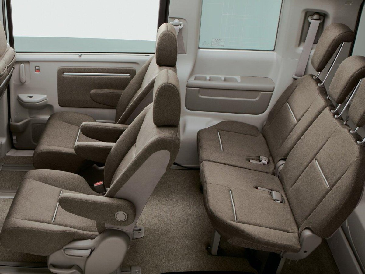 Honda Stepwgn spada салон