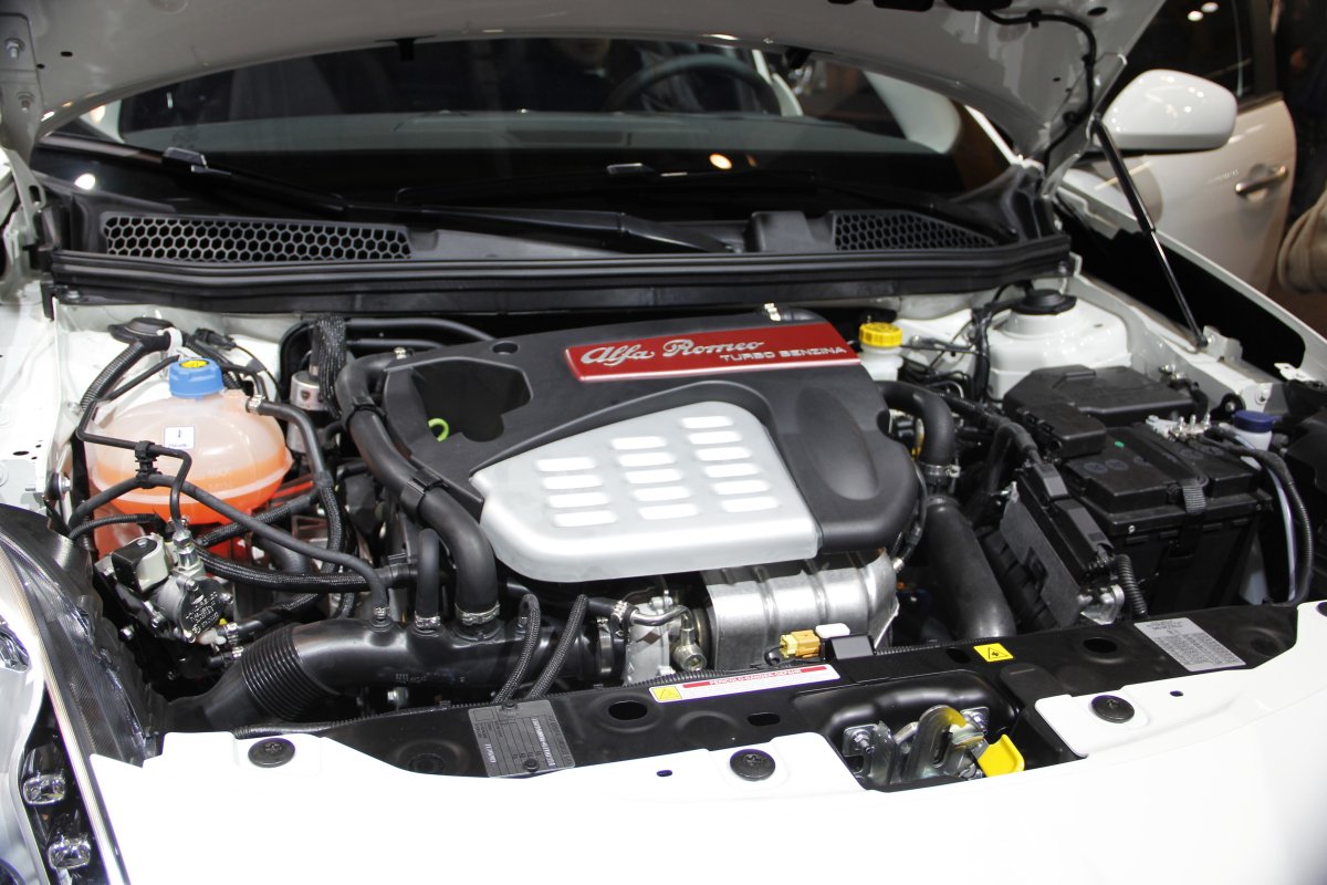 Альфа Ромео Джульетта двигатель