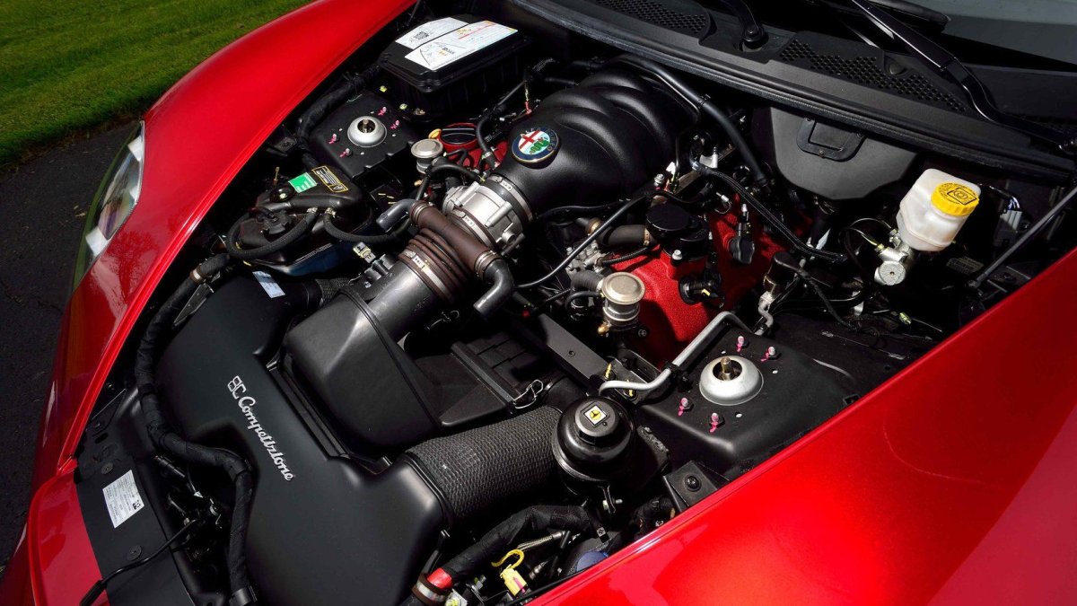 Альфа Ромео 8c Competizione