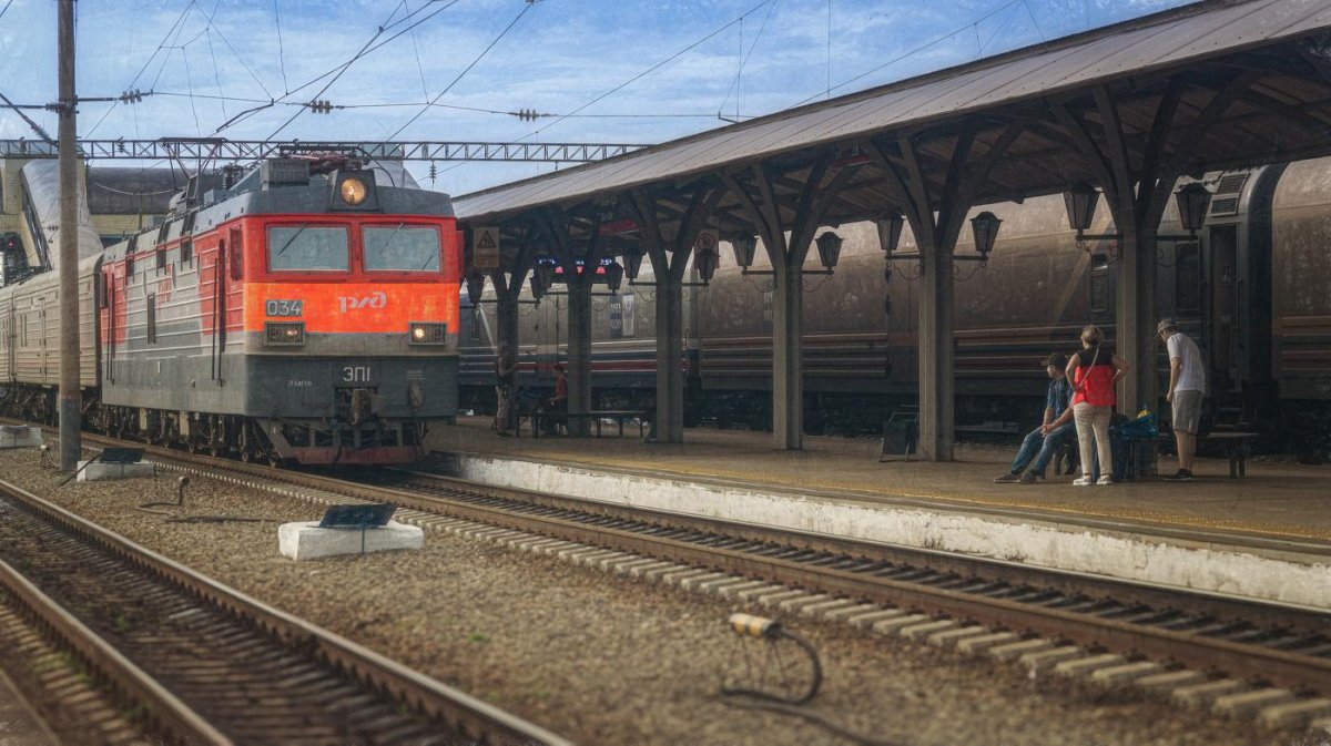 Поезд на вокзале