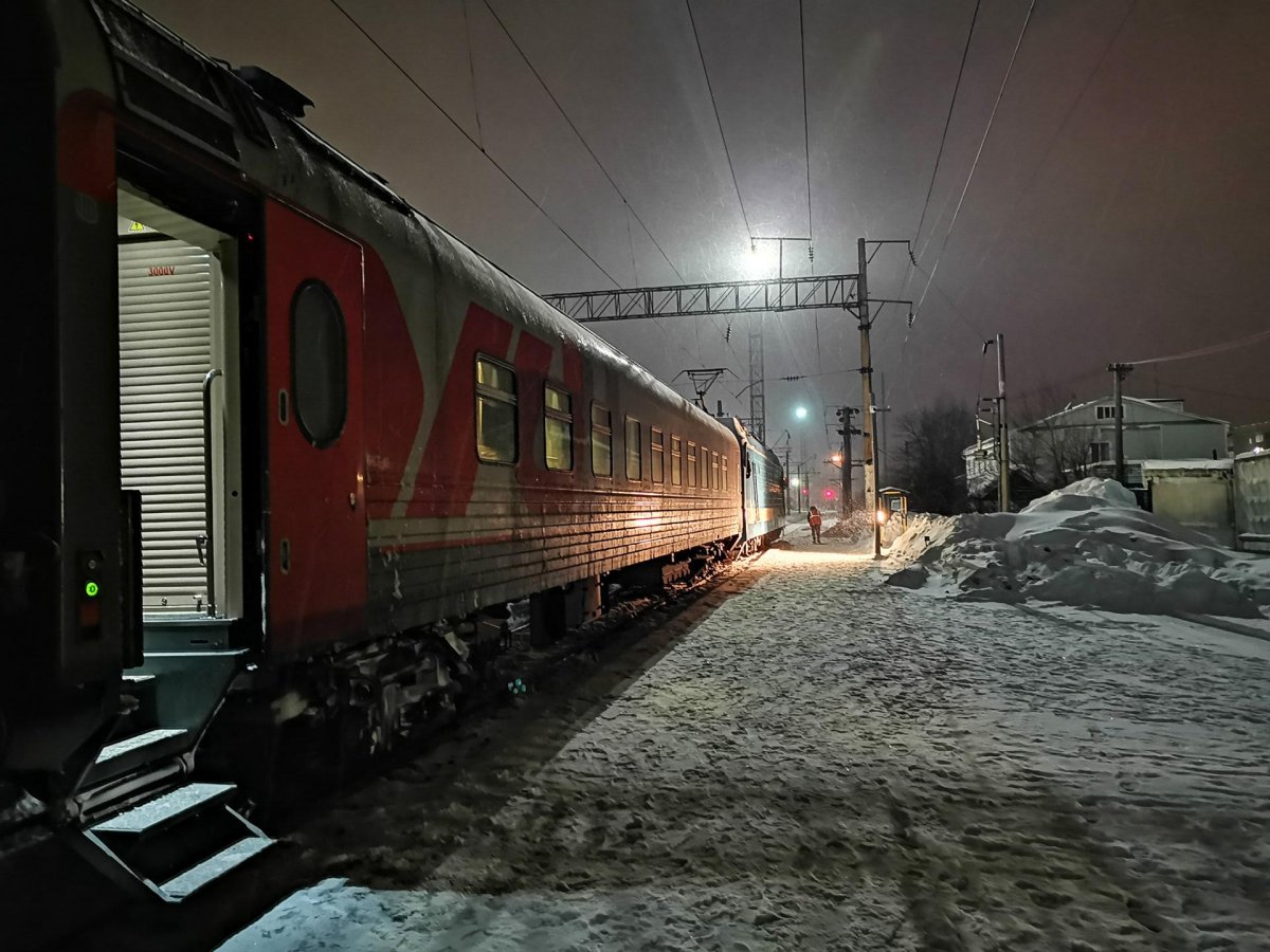 Поезд в снегу