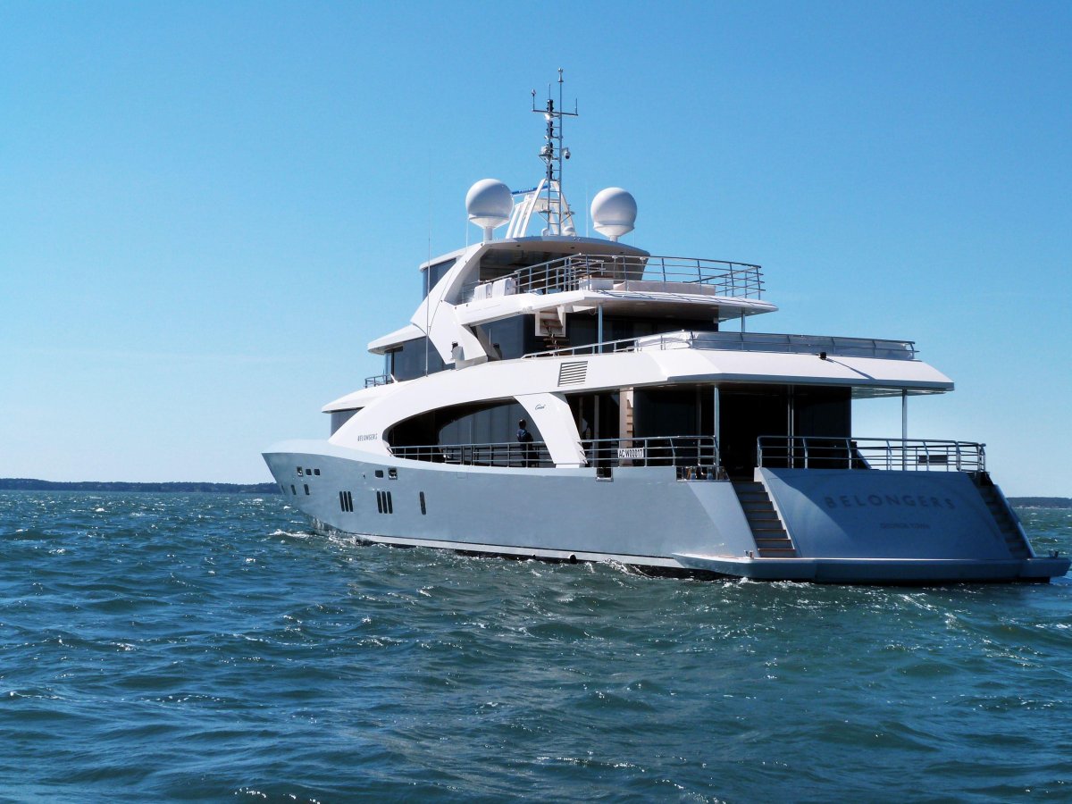 Belongers яхта