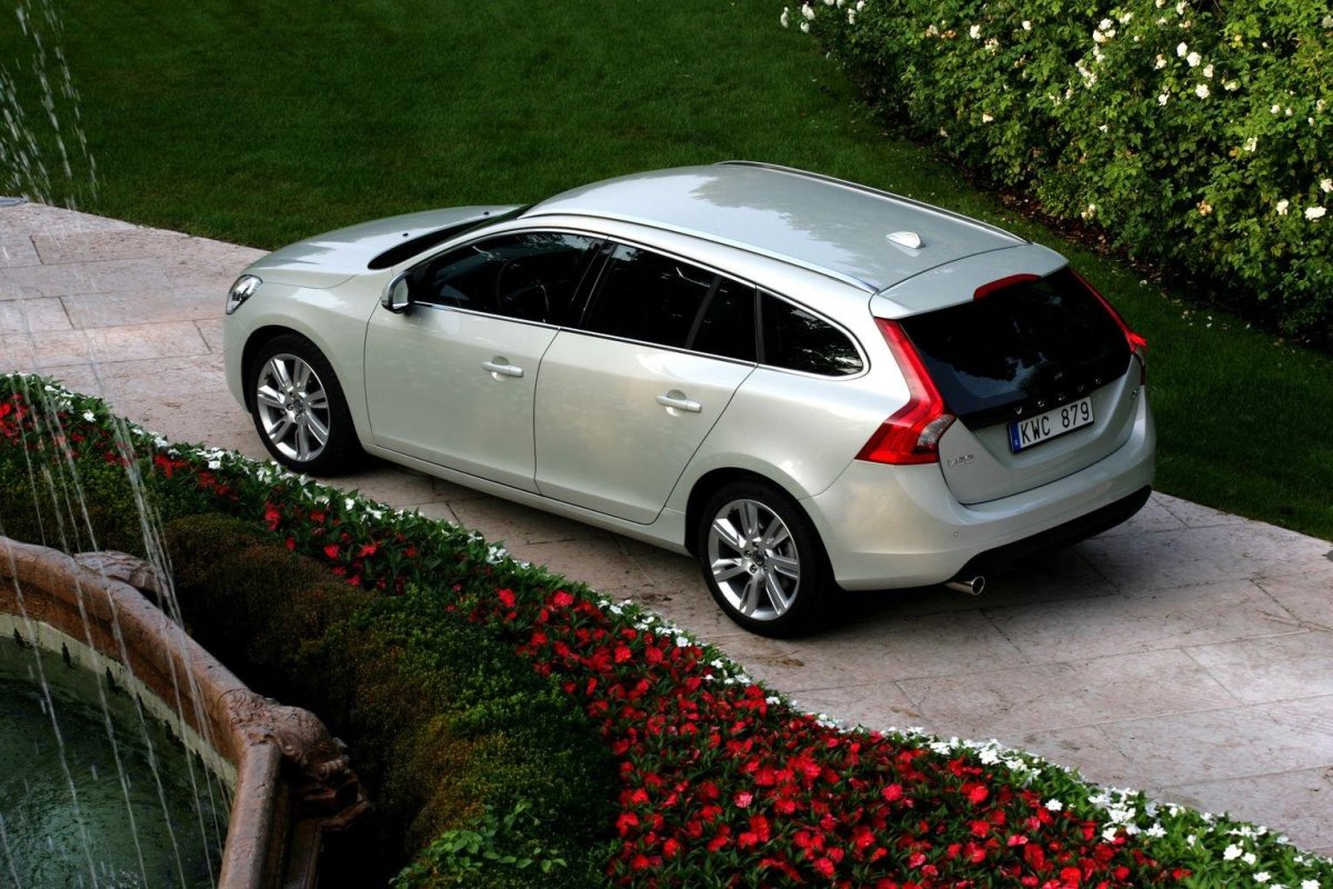 Вольво с 60 универсал