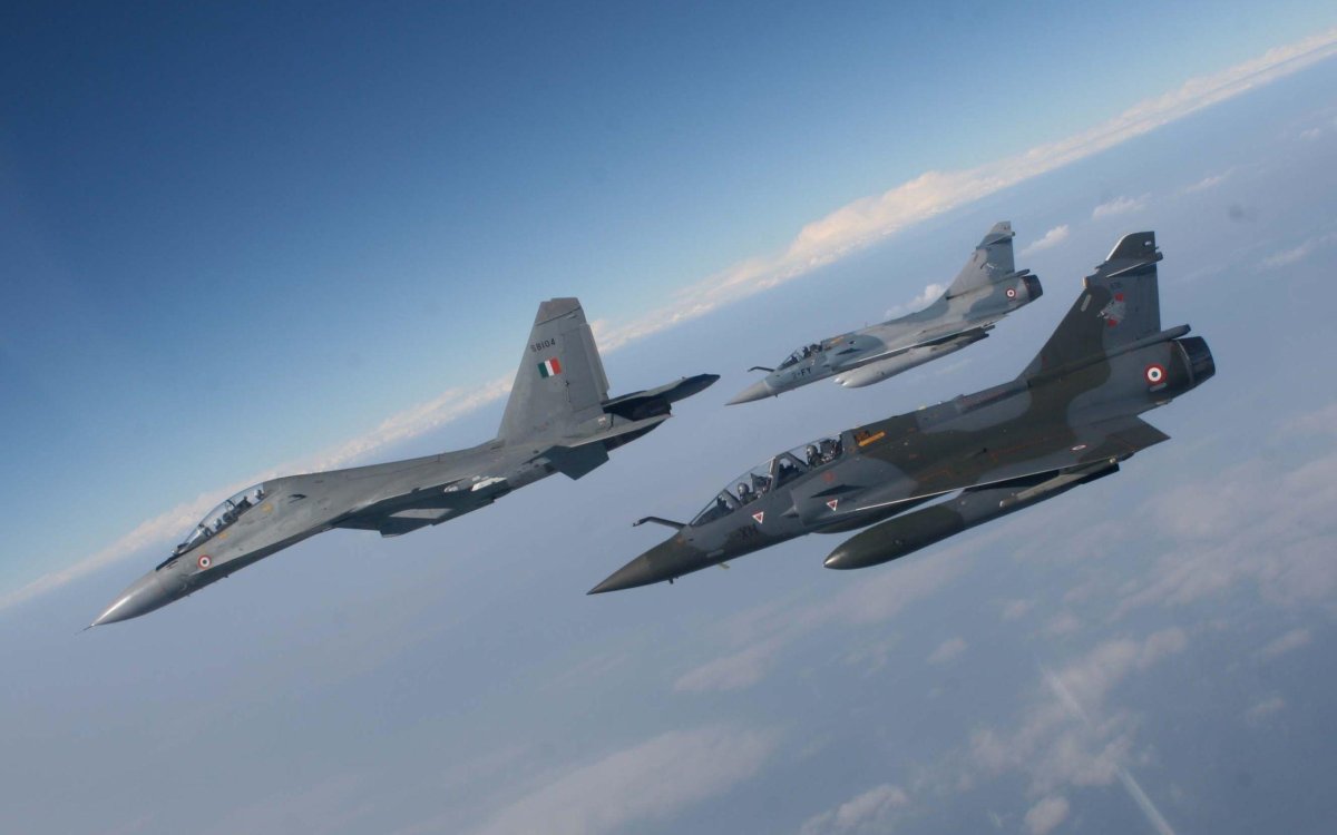 Мираж-2000 самолет