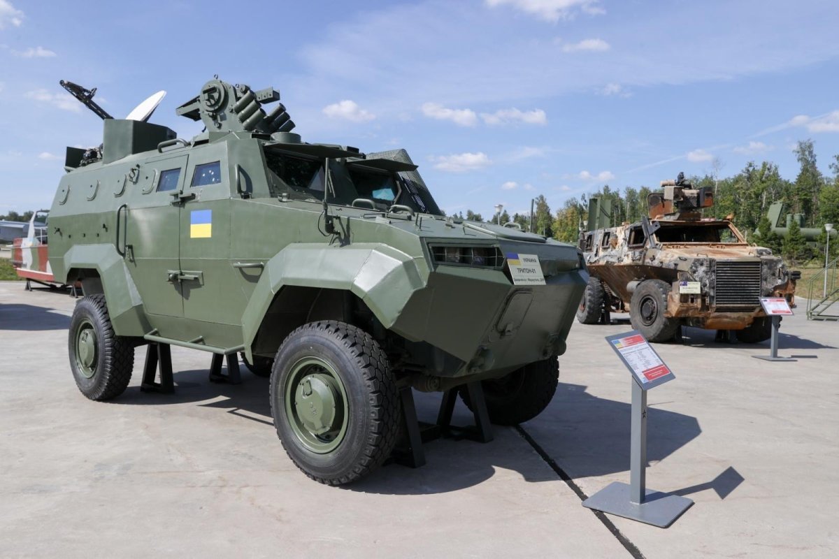 Бронеавтомобиль Тритон