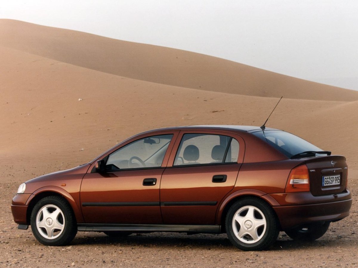 Opel Astra 1998 хэтчбек