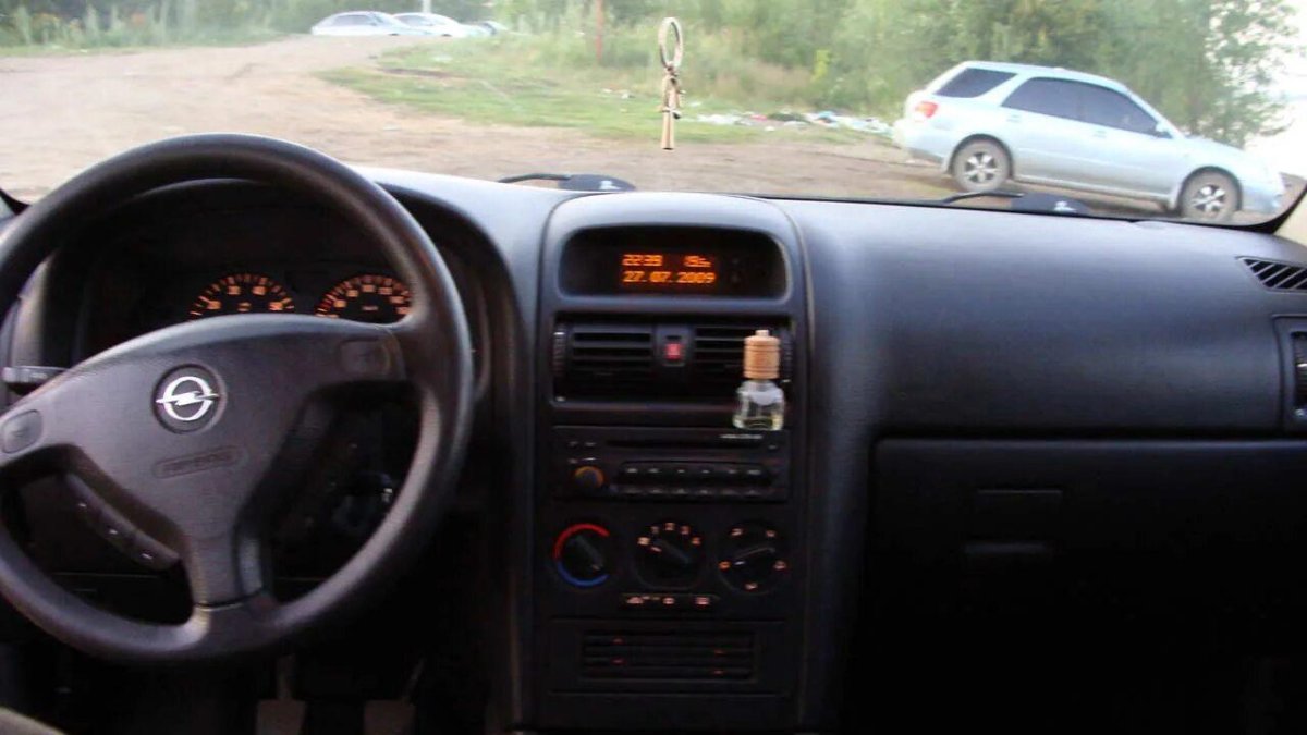 Opel Astra 2000 салон