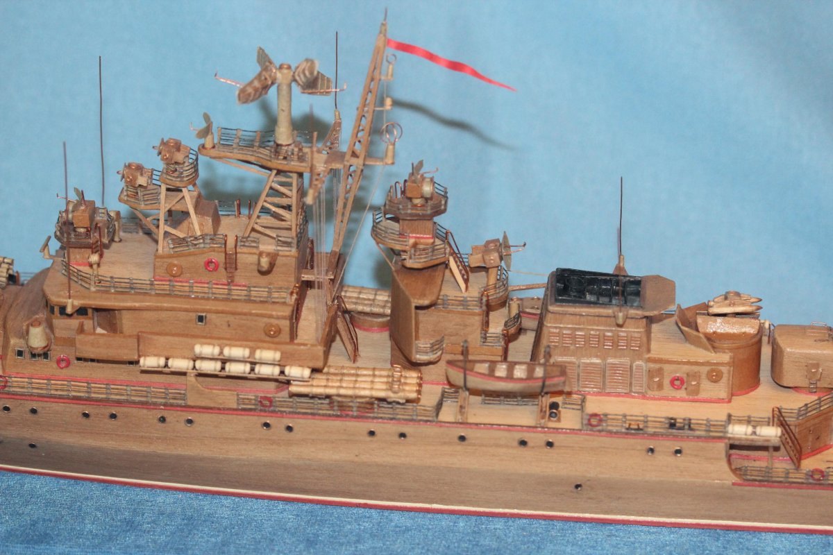 Модель корабля Буревестник 1135