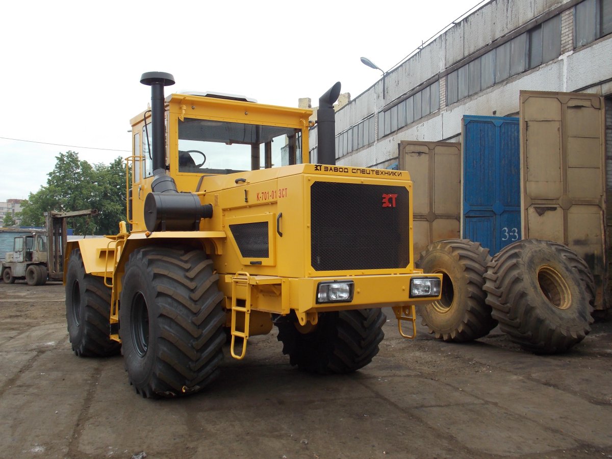 Трактор Петра-ЗСТ