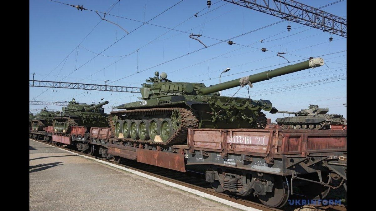 Танк т-72а на ЖД платформе