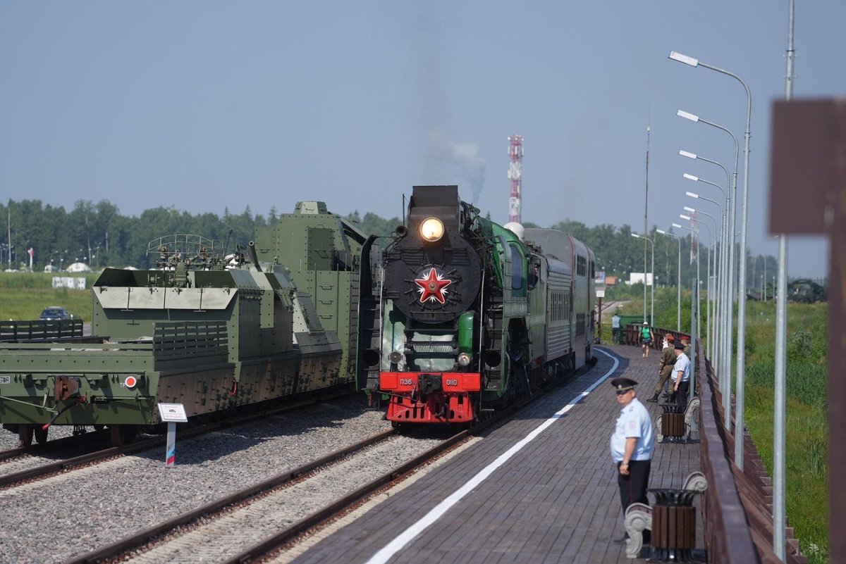 Поезд памяти парк Патриот