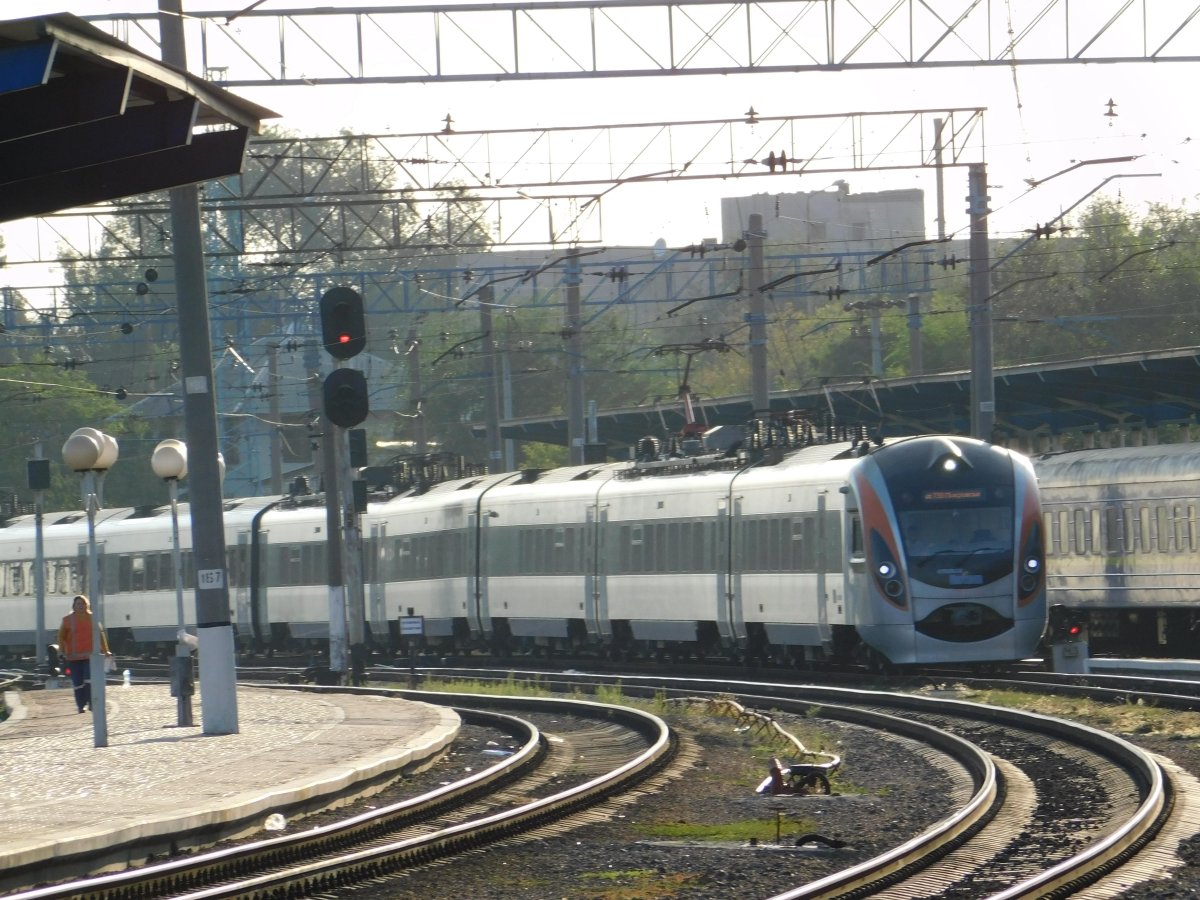 Hrcs2 электропоезд