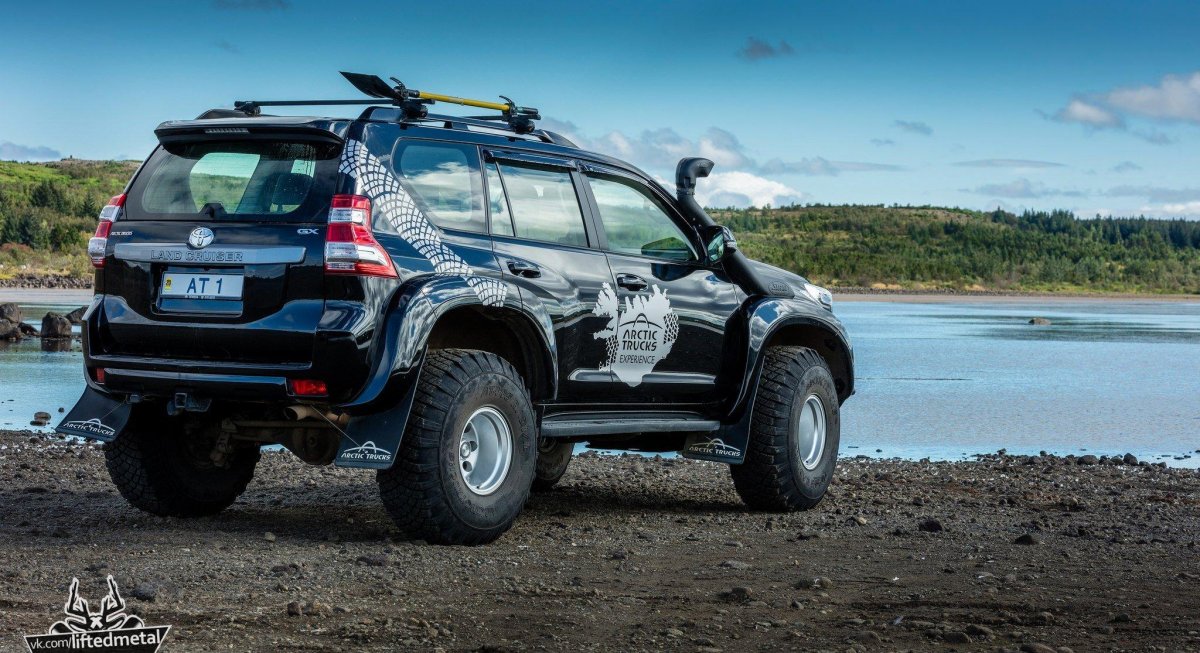 Тойота фортунер Arctic Truck