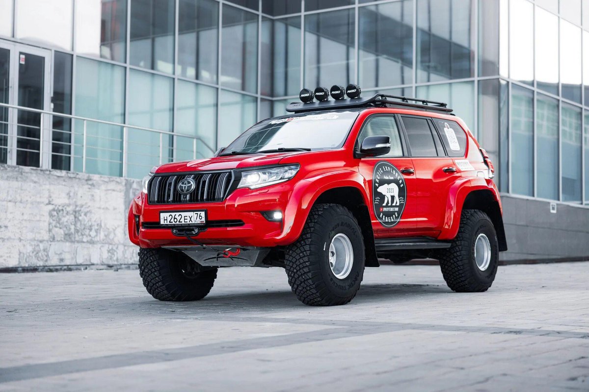 Toyota Land Cruiser Prado Arctic Trucks