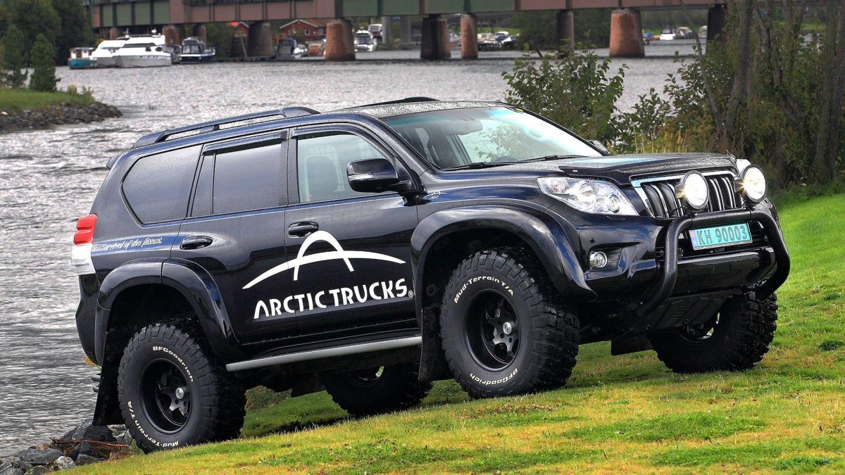 Toyota Land Cruiser Prado 120 Arctic Trucks