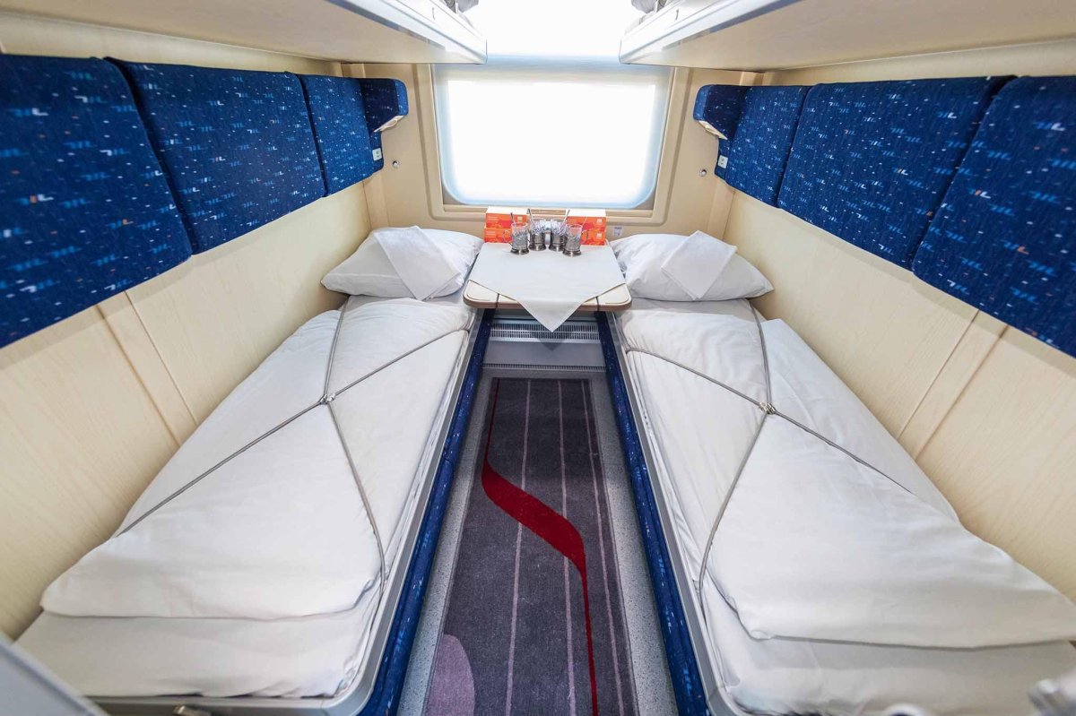 Двухэтажный вагон РЖД купе св