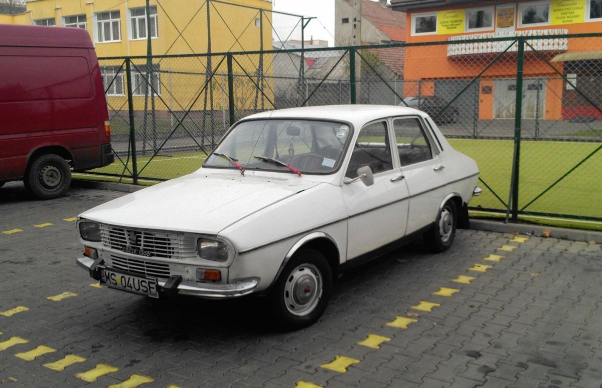 Dacia 1310 седан
