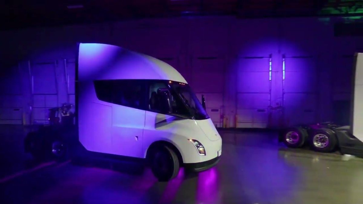 Тягач Тесла