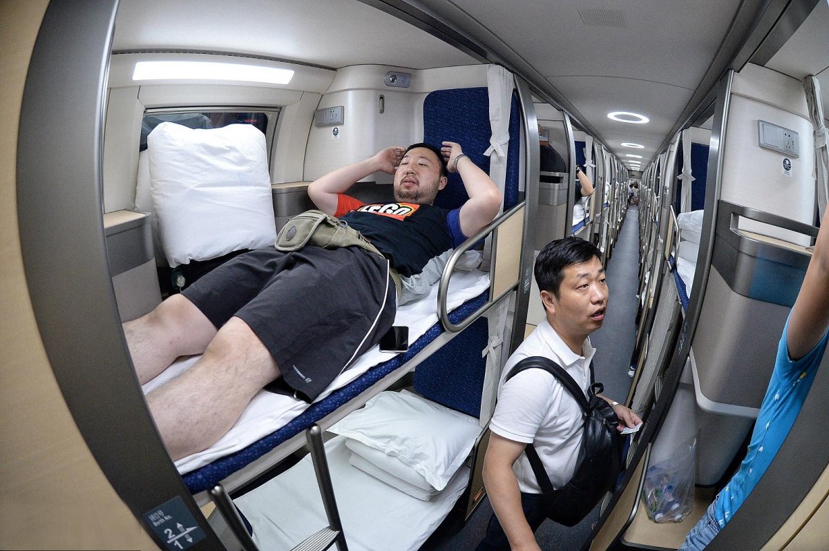 Вагон плацкарт в Китае