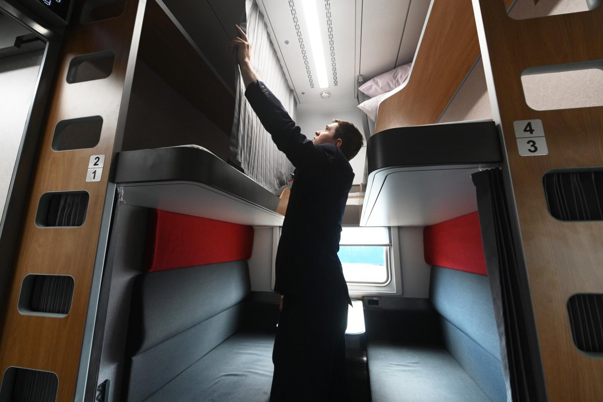 Капсульный плацкартный вагон РЖД