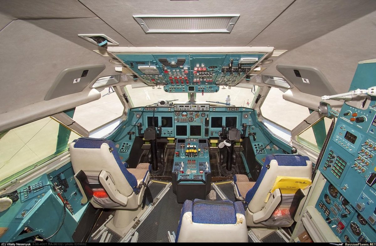 Ил-96 кабина