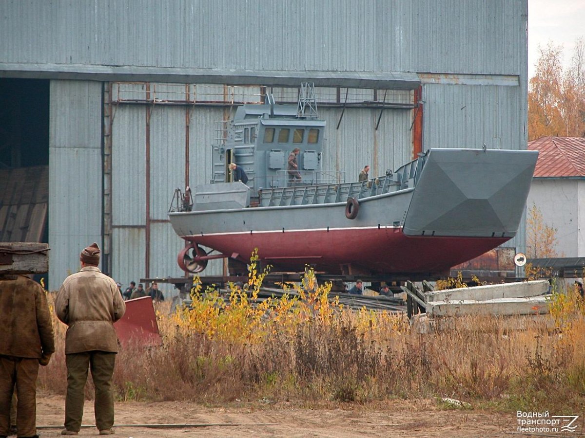 Самоходная танкодесантная баржа проекта 306