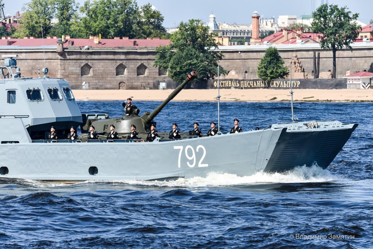 Десантный катер Серна