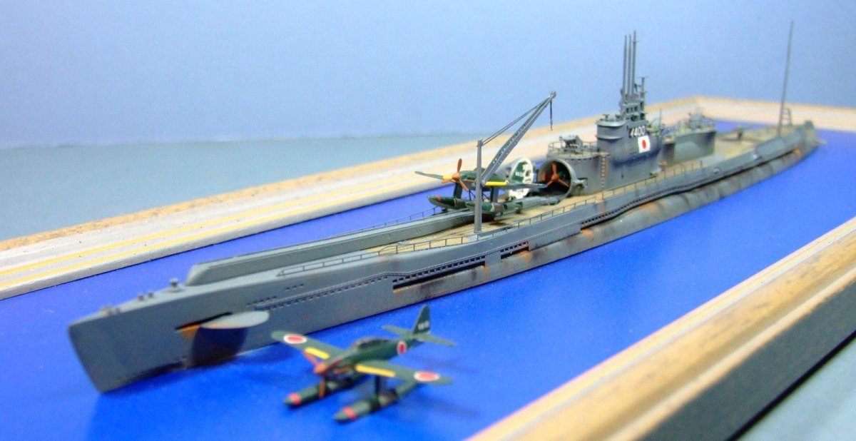 Подводная лодка авианосец i-400