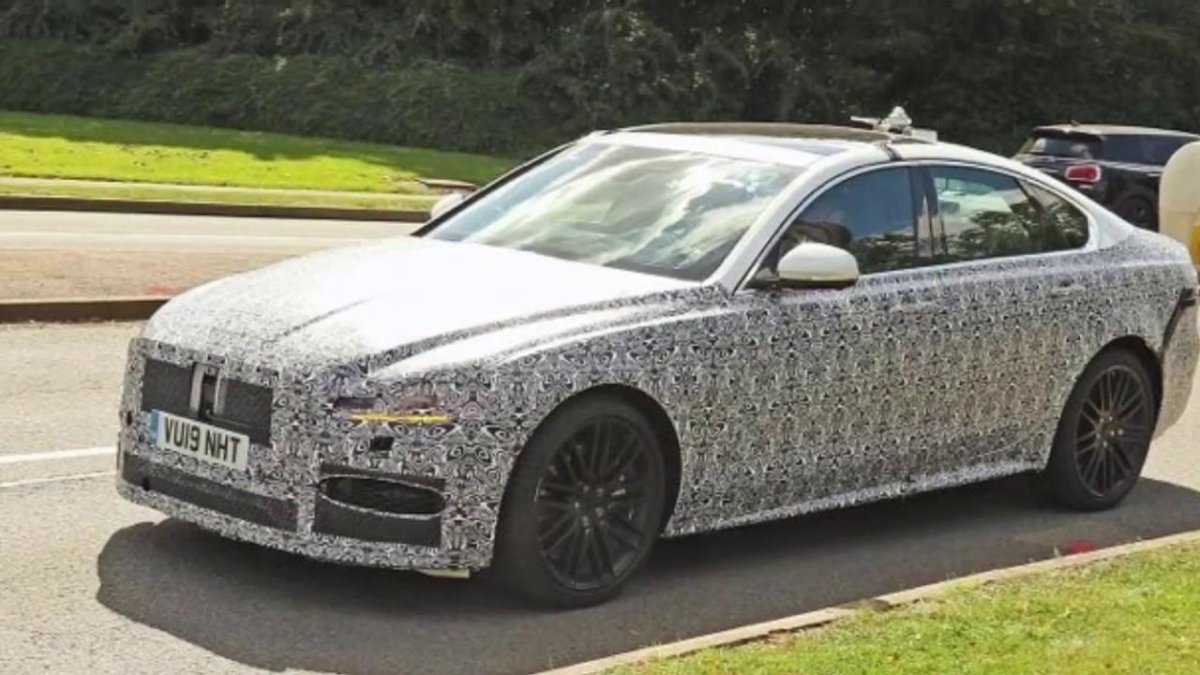 Новый Jaguar XJ 2020