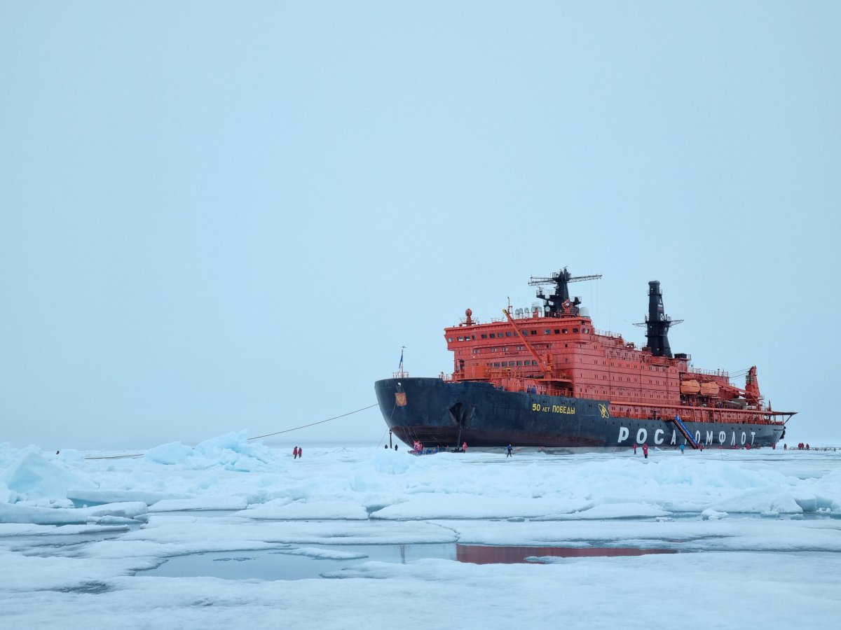 Атомоход 50 лет Победы