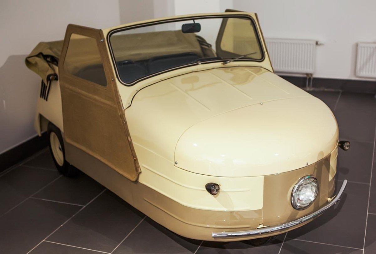Трехколесный автомобиль СССР