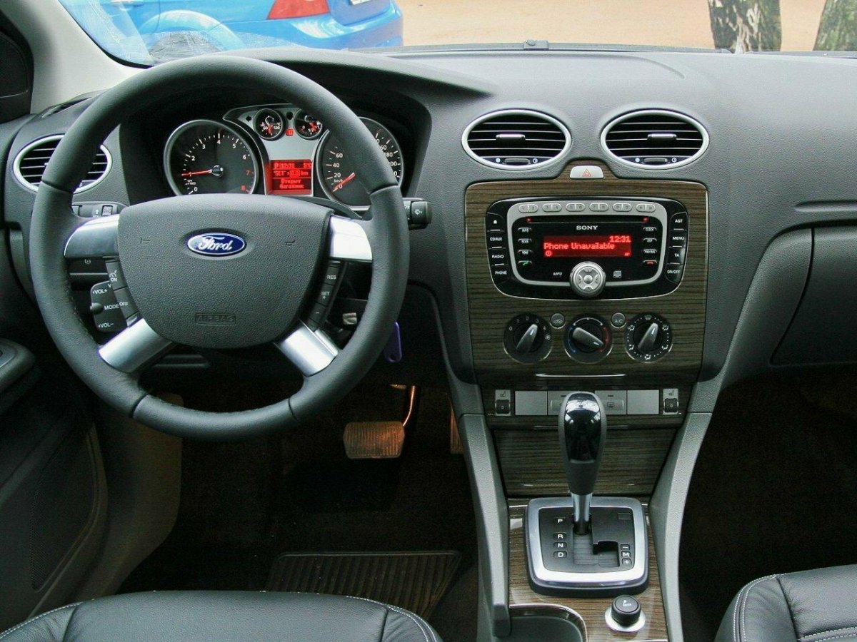 Ford Focus 2 Ghia комплектация