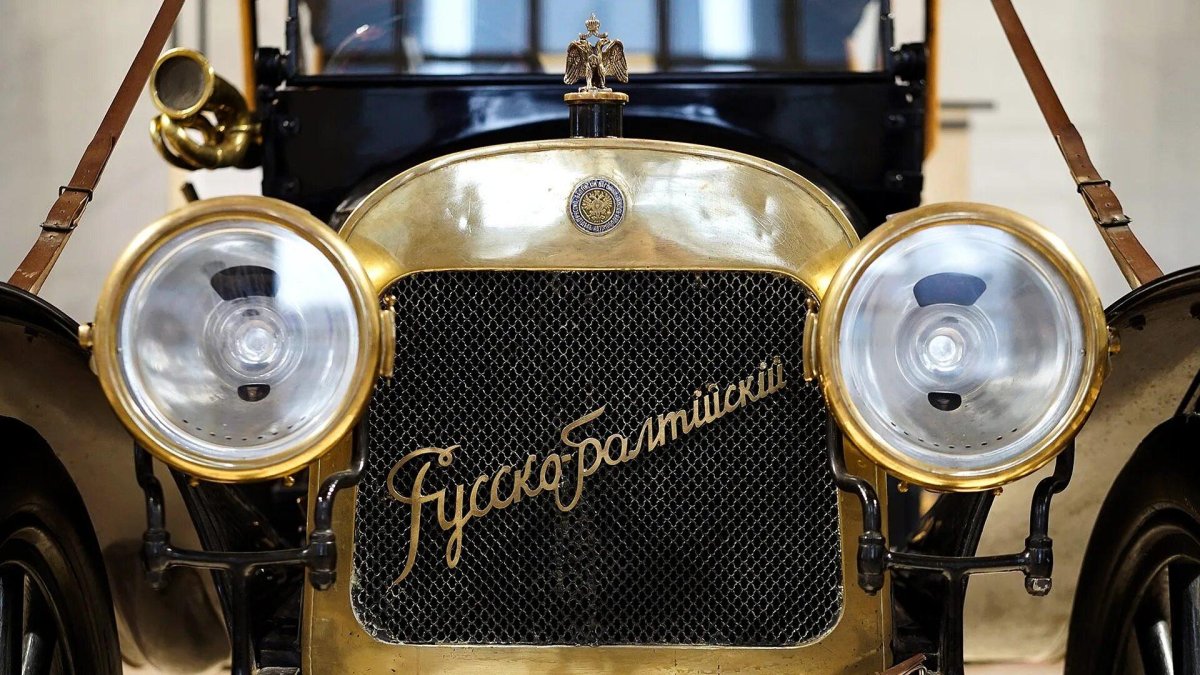 Автомобили 1915 года завода «Руссо-Балт"