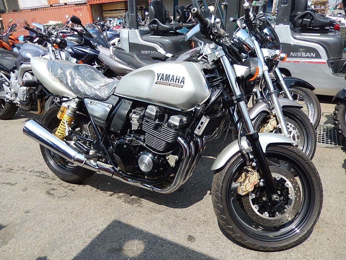Yamaha XJR 400
