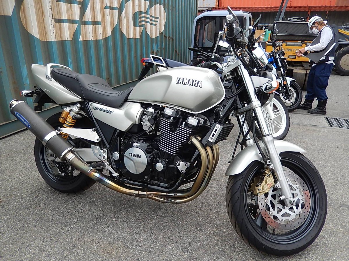 Yamaha XJR 1200