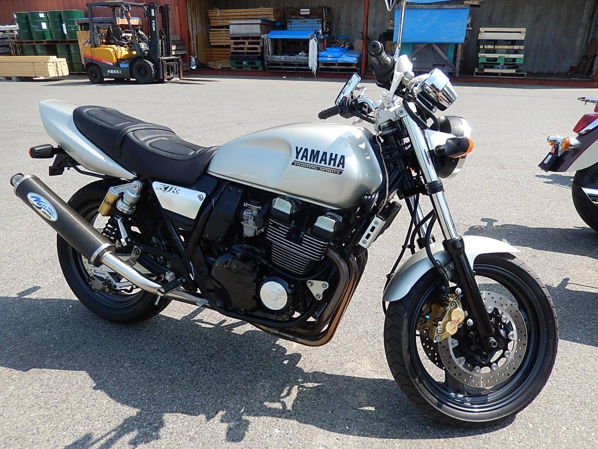 Мотоцикл Yamaha XJR 400