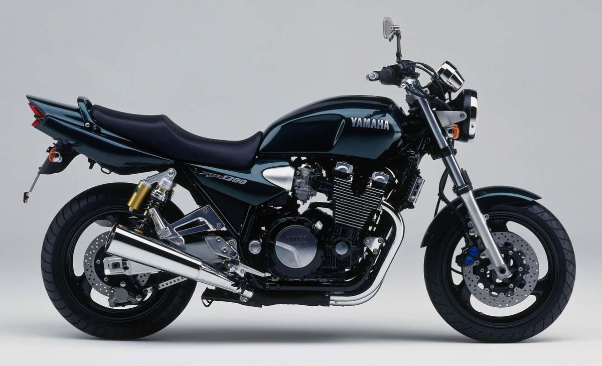 Ямаха XJR 1200