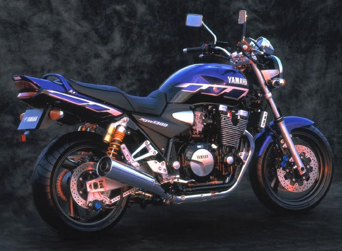 Мотоцикл Ямаха XJR 1300