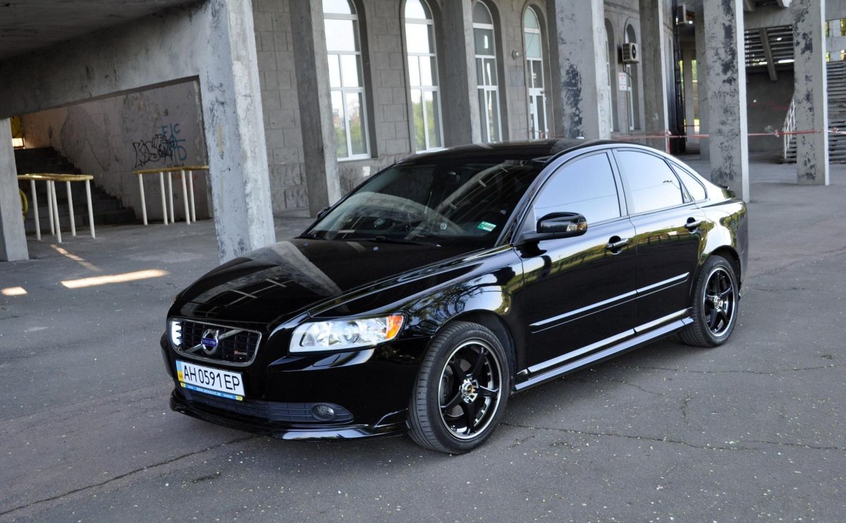 Volvo s40 II черный