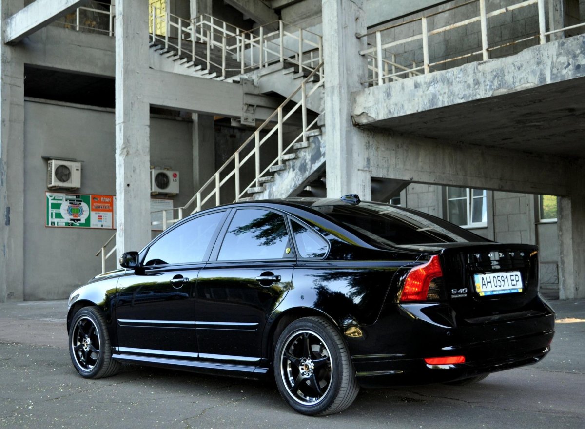 Volvo s40 II черный